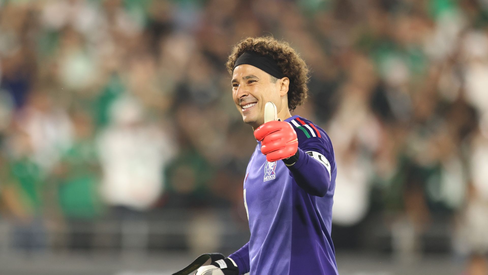 Guillermo Ochoa durante un partido con la Selección Mexicana